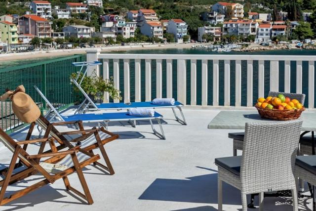 Lux Dado Igrane Apartamento Exterior foto